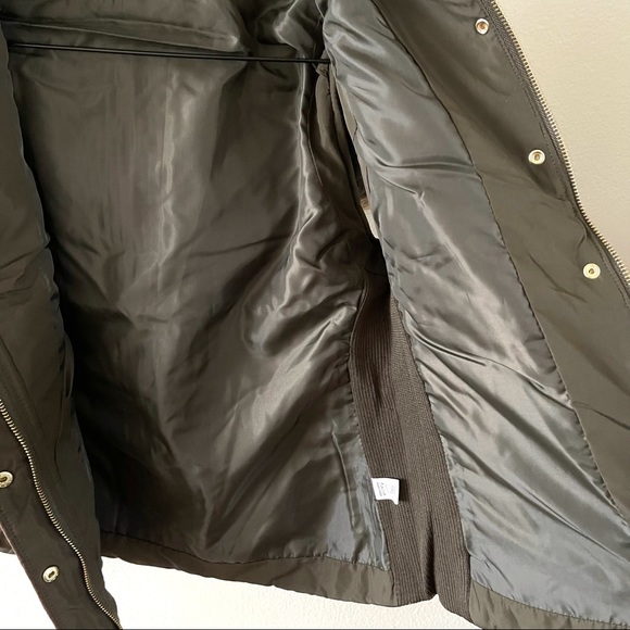 Quilted Vest w/ Faux Fur Trim Hood - Picture 8 of 8